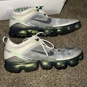 Nike Air Vapormax shoes